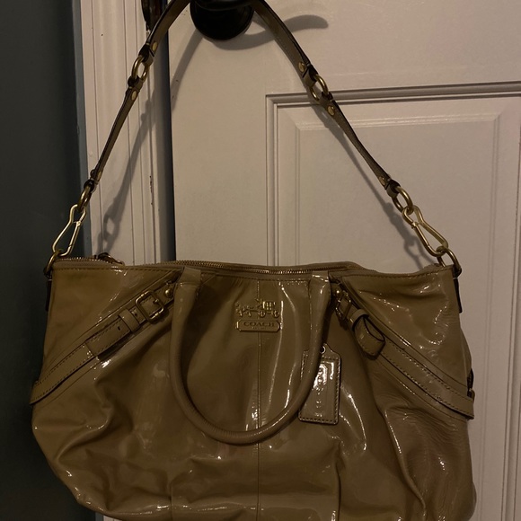 Tan Coach Shoulder Bag - Picture 3 of 3